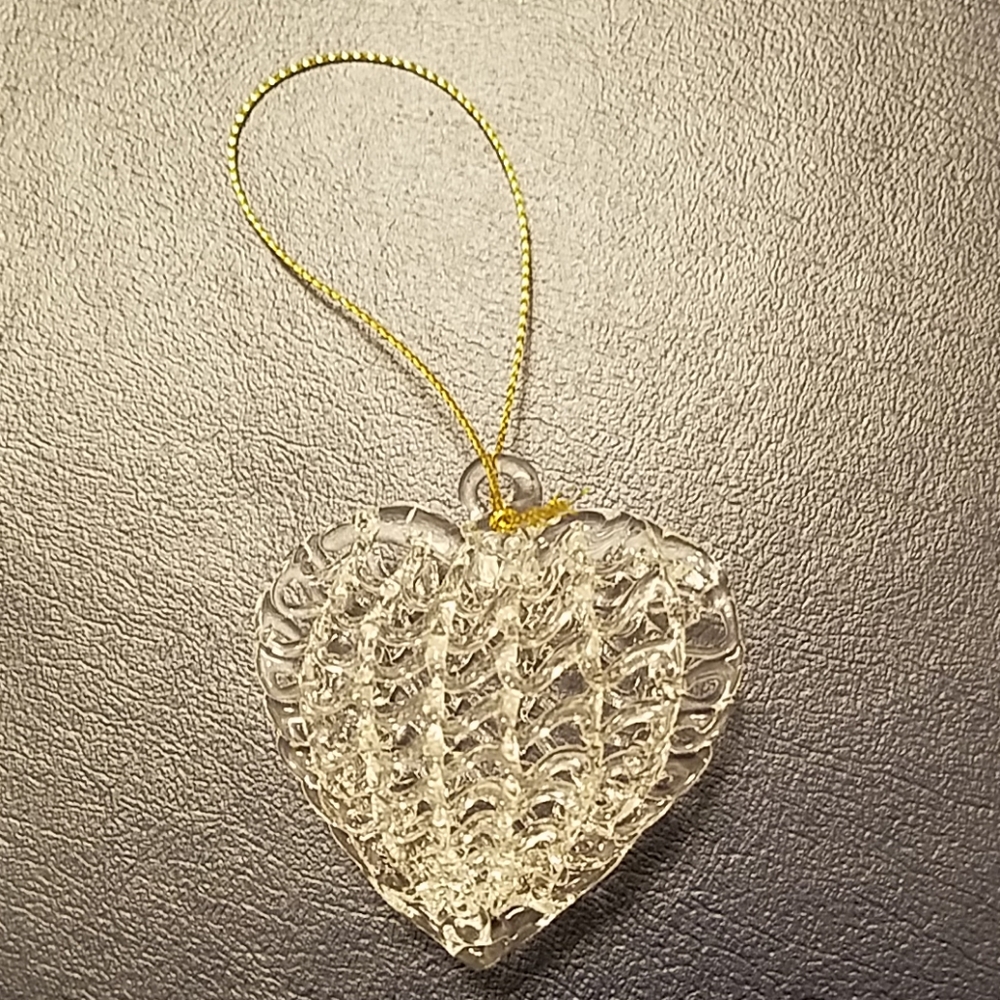 Glass blown Heart-shaped Ornament